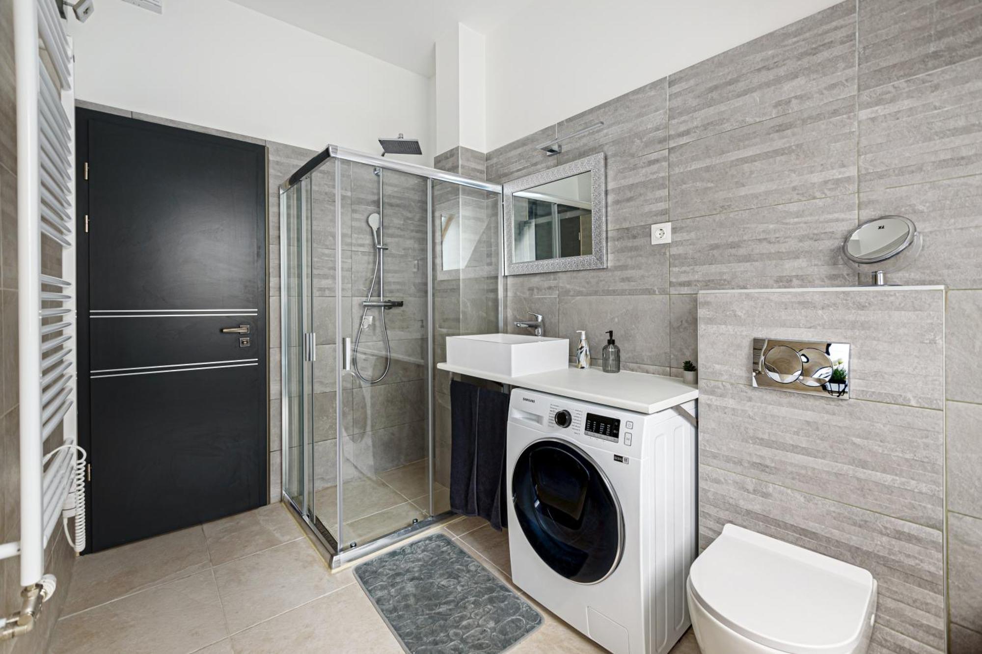 Apartment Dob Six
